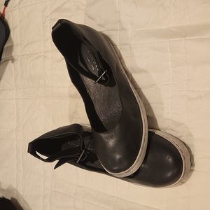 Never Worn Black Sarah Pacini Ballerinas